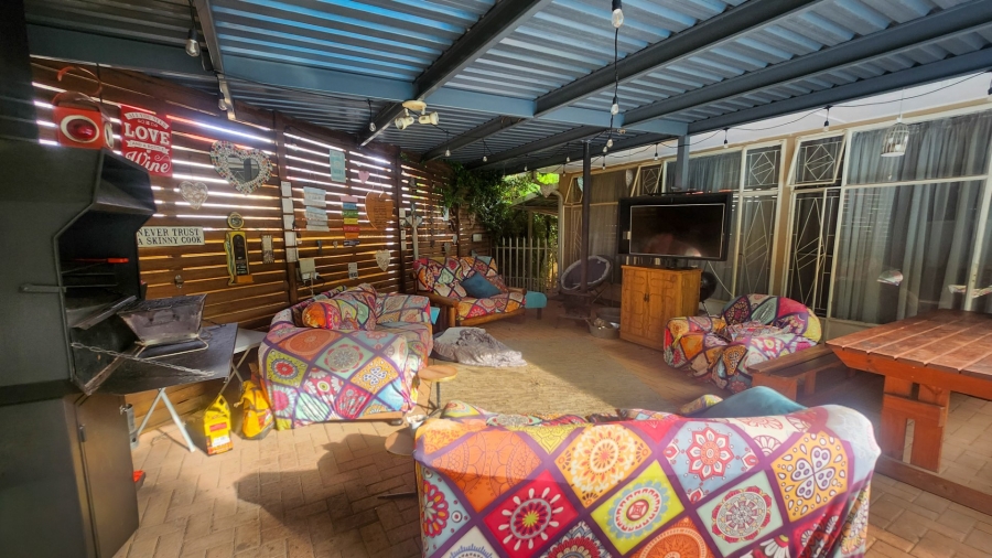 4 Bedroom Property for Sale in Flamwood North West